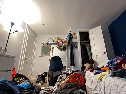 emilycoco online show from February 9, 2025, 11:15 pm