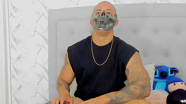 Snapshot of luigiferrara chatting on October 31, 2025, 11:33 pm luigiferrara online show from October 31, 2025, 11:33 pm