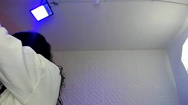 Violetaa diazz online show from October 11, 2025, 9:16 pm