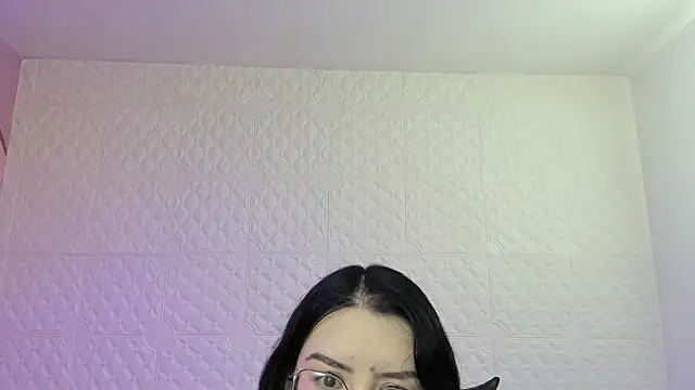 Violetaa diazz online show from September 18, 2025, 9:07 pm