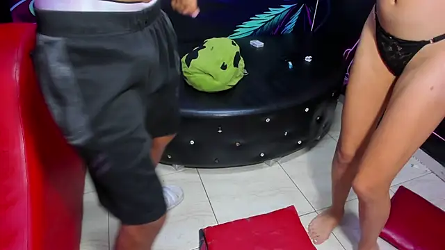 Living room online show from February 18, 2026, 11:34 pm