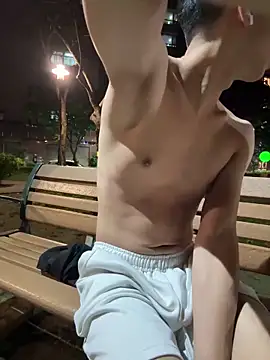 Benson18y online show from November 5, 2025, 6:44 pm