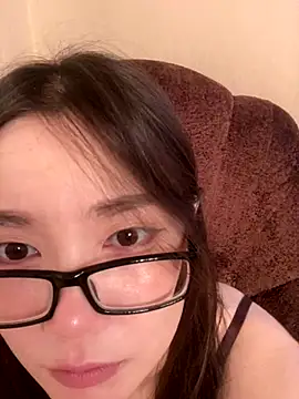 Snapshot of Milka23 chatting on January 9, 2026, 6:42 am Milka23 online show from January 9, 2026, 6:42 am