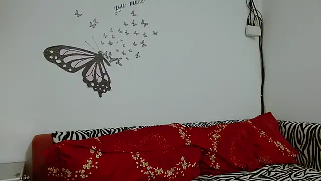 Snapshot of LadyHellene chatting on October 15, 2025, 7:05 am LadyHellene online show from October 15, 2025, 7:05 am