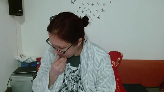 Snapshot of LadyHellene chatting on December 14, 2025, 2:55 pm LadyHellene online show from December 14, 2025, 2:55 pm