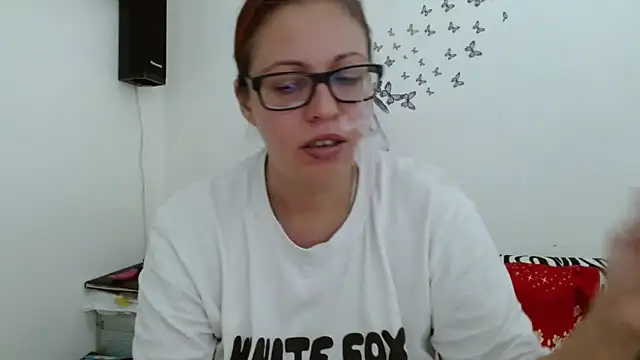 Snapshot of LadyHellene chatting on December 3, 2025, 8:36 am LadyHellene online show from December 3, 2025, 8:36 am