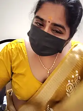 Snapshot of rani_deepa chatting on October 31, 2025, 4:03 pm rani deepa online show from October 31, 2025, 4:03 pm