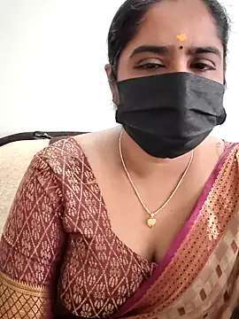 Snapshot of rani_deepa chatting on November 30, 2025, 6:47 am rani deepa online show from November 30, 2025, 6:47 am