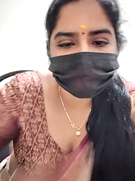 Snapshot of rani_deepa chatting on December 14, 2025, 5:40 pm rani deepa online show from December 14, 2025, 5:40 pm