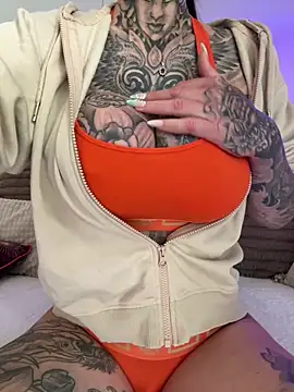 MeganWitch online show from April 28, 2026, 7:46 am