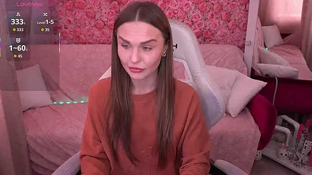 KiraGrayy online show from March 11, 2026, 2:00 pm