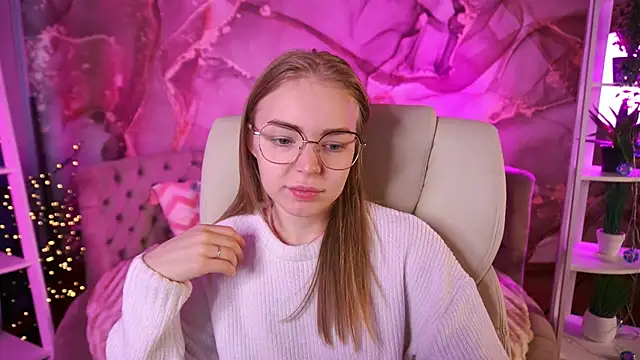 EmilySunshineS online show from March 19, 2026, 7:41 am