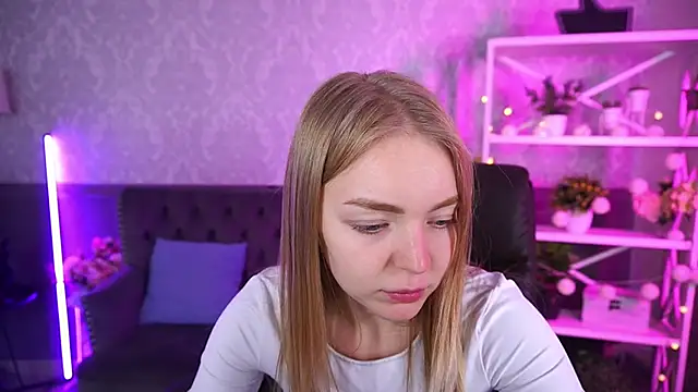 EmilySunshineS online show from October 2, 2025, 7:12 am