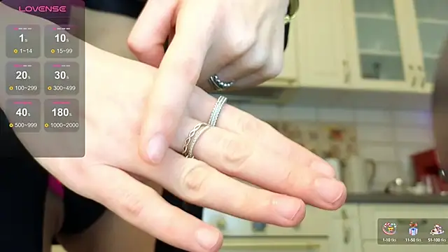 Snapshot of janecandyy_ chatting on March 7, 2025, 4:33 pm janecandyy online show from March 7, 2025, 4:33 pm