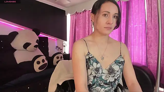 Snapshot of Coral_Gibson chatting on November 30, 2025, 1:01 pm Coral Gibson online show from November 30, 2025, 1:01 pm