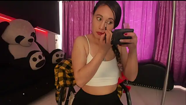 Snapshot of Coral_Gibson chatting on November 10, 2025, 12:54 pm Coral Gibson online show from November 10, 2025, 12:54 pm