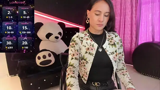 Snapshot of Coral_Gibson chatting on October 9, 2025, 12:28 pm Coral Gibson online show from October 9, 2025, 12:28 pm