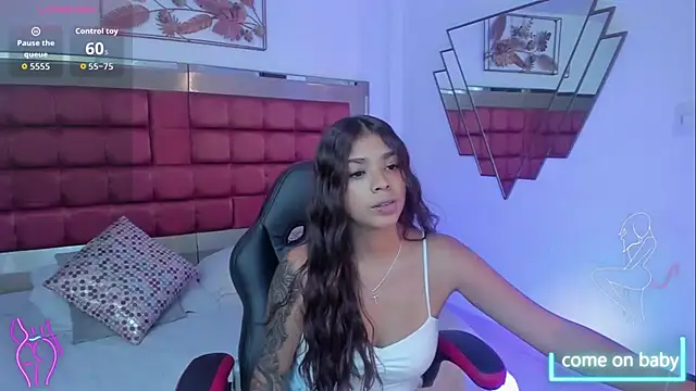 Snapshot of GiaFu chatting on October 13, 2025, 6:42 pm GiaFu online show from October 13, 2025, 6:42 pm