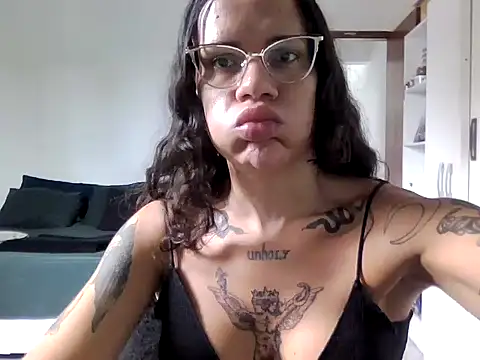 LadyDaemon online show from February 3, 2026, 3:50 pm