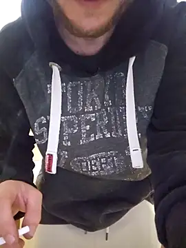 Alexxxmaster1312 online show from February 2, 2026, 9:25 pm