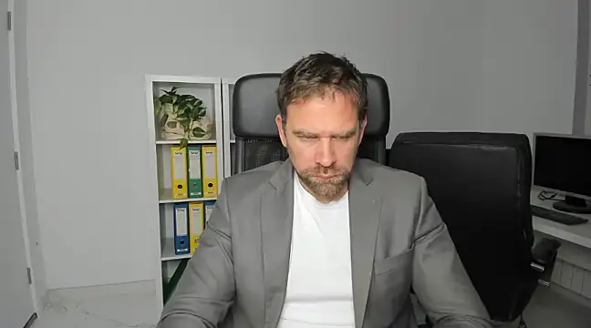 John-E-Dough online show from December 7, 2024, 5:43 am