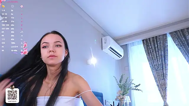 SynneFrary online show from October 9, 2025, 6:03 am