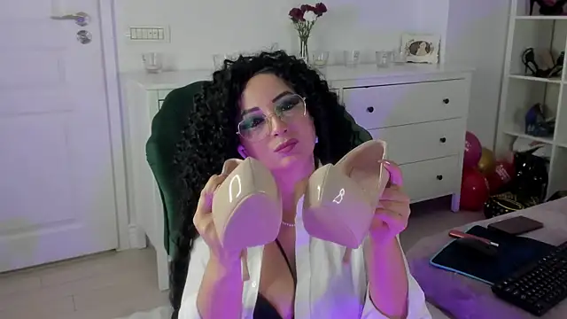 Snapshot of anissia_teaser chatting on September 15, 2025, 4:24 am anissia teaser online show from September 15, 2025, 4:24 am