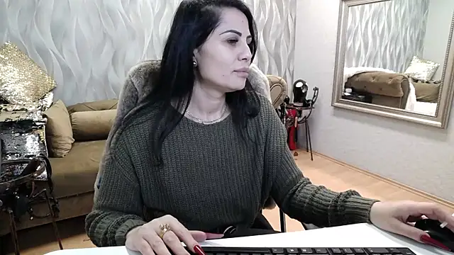 Snapshot of Sara_Poison chatting on November 10, 2025, 3:22 am Sara Poison online show from November 10, 2025, 3:22 am