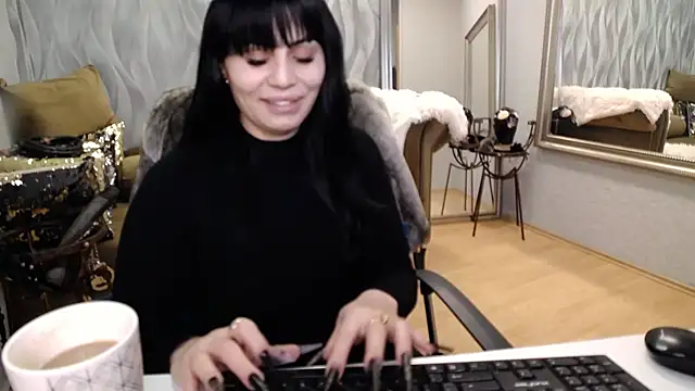 Sara Poison online show from February 17, 2026, 3:26 am