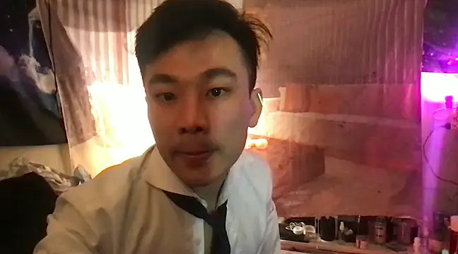 Snapshot of ex199212 chatting on March 18, 2025, 3:33 pm ex199212 online show from March 18, 2025, 3:33 pm