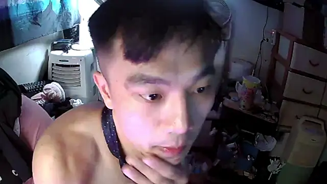 Snapshot of ex199212 chatting on March 6, 2025, 8:19 am ex199212 online show from March 6, 2025, 8:19 am