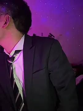 Snapshot of ex199212 chatting on December 18, 2024, 3:22 pm ex199212 online show from December 18, 2024, 3:22 pm