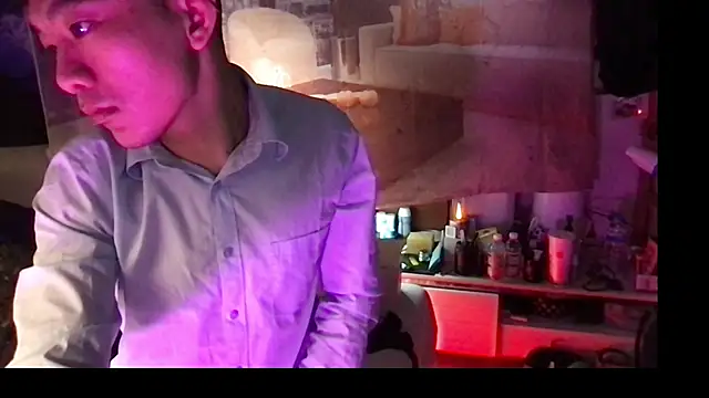 Snapshot of ex199212 chatting on March 9, 2025, 5:49 pm ex199212 online show from March 9, 2025, 5:49 pm