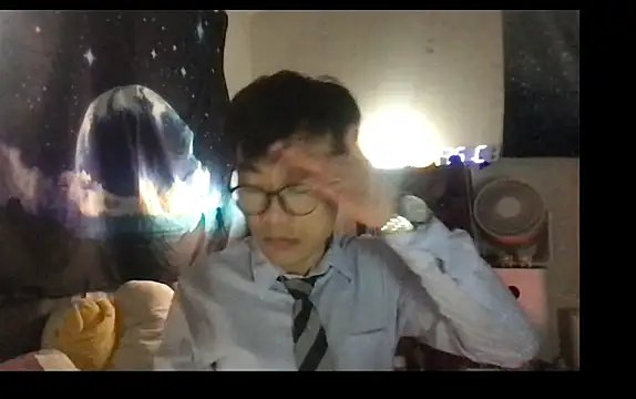 Snapshot of ex199212 chatting on February 15, 2025, 11:17 am ex199212 online show from February 15, 2025, 11:17 am