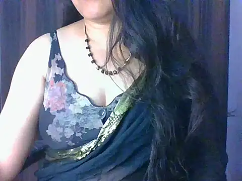 Snapshot of santurmom chatting on April 28, 2026, 5:50 pm santurmom online show from April 28, 2026, 5:50 pm