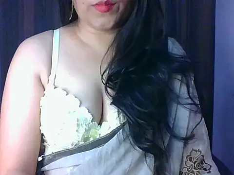 Snapshot of santurmom chatting on April 14, 2026, 6:13 pm santurmom online show from April 14, 2026, 6:13 pm