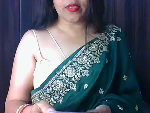 Snapshot of santurmom chatting on April 9, 2026, 6:14 pm santurmom online show from April 9, 2026, 6:14 pm