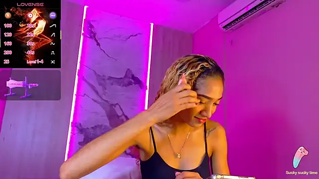 Snapshot of Charlotte_Love10 chatting on November 26, 2025, 12:05 pm Charlotte Love10 online show from November 26, 2025, 12:05 pm