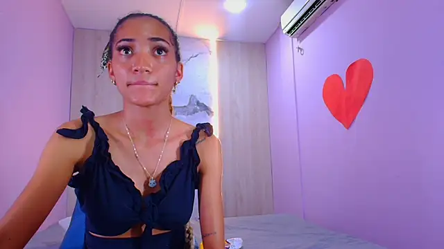 Snapshot of Charlotte_Love10 chatting on March 16, 2025, 11:15 pm Charlotte Love10 online show from March 16, 2025, 11:15 pm