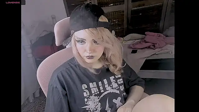 Snapshot of madokapruriens chatting on September 20, 2025, 8:30 am madokapruriens online show from September 20, 2025, 8:30 am