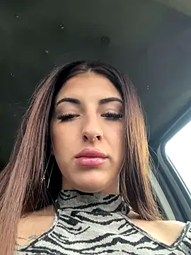 Snapshot of SashaBelle_ chatting on November 24, 2025, 8:03 am SashaBelle online show from November 24, 2025, 8:03 am