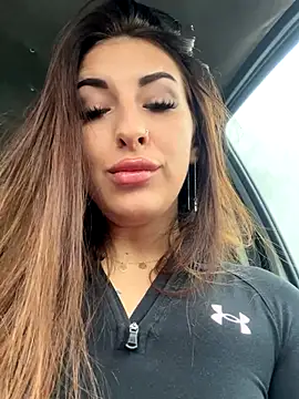 Snapshot of SashaBelle_ chatting on November 29, 2025, 7:52 am SashaBelle online show from November 29, 2025, 7:52 am