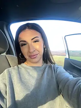 Snapshot of SashaBelle_ chatting on November 13, 2025, 6:17 am SashaBelle online show from November 13, 2025, 6:17 am