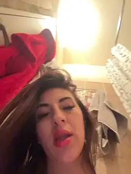 Snapshot of SashaBelle_ chatting on December 3, 2025, 6:47 am SashaBelle online show from December 3, 2025, 6:47 am