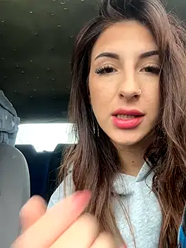 Snapshot of SashaBelle_ chatting on November 20, 2025, 8:37 am SashaBelle online show from November 20, 2025, 8:37 am