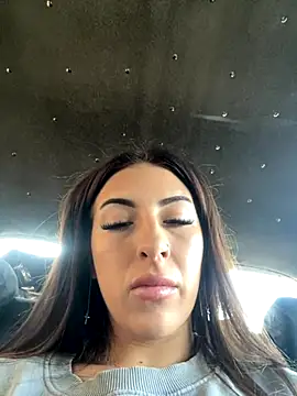 Snapshot of SashaBelle_ chatting on November 22, 2025, 7:18 am SashaBelle online show from November 22, 2025, 7:18 am