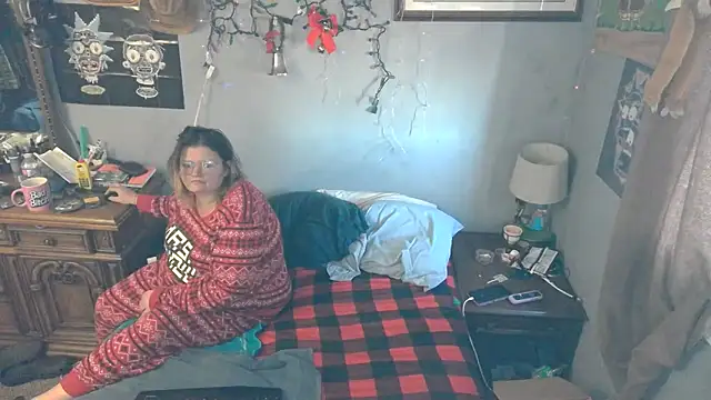 wild hot mess online show from December 3, 2024, 3:50 pm