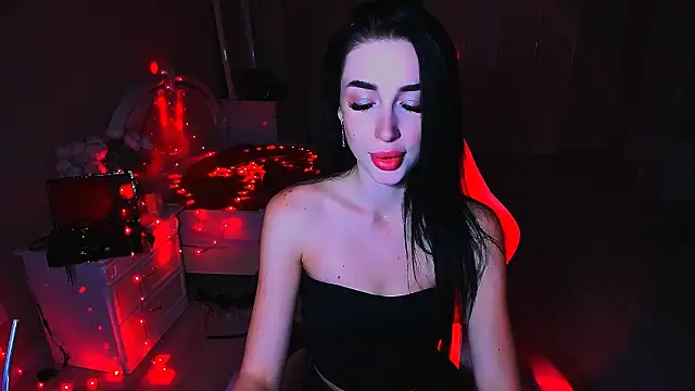 Snapshot of lovely_desire chatting on October 22, 2025, 8:25 am lovely desire online show from October 22, 2025, 8:25 am