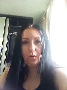 Snapshot of Veronica-Celie chatting on April 14, 2026, 5:23 am Veronica-Celie online show from April 14, 2026, 5:23 am