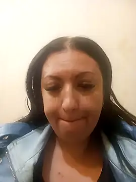 Snapshot of Veronica-Celie chatting on April 17, 2026, 7:49 pm Veronica-Celie online show from April 17, 2026, 7:49 pm
